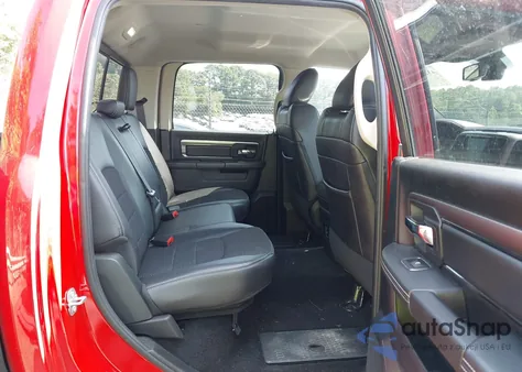 2017 Ram 1500 Night 4X4 5'7 Box z USA, uszkodzony, nr VIN 1C6RR7MT8HS614196